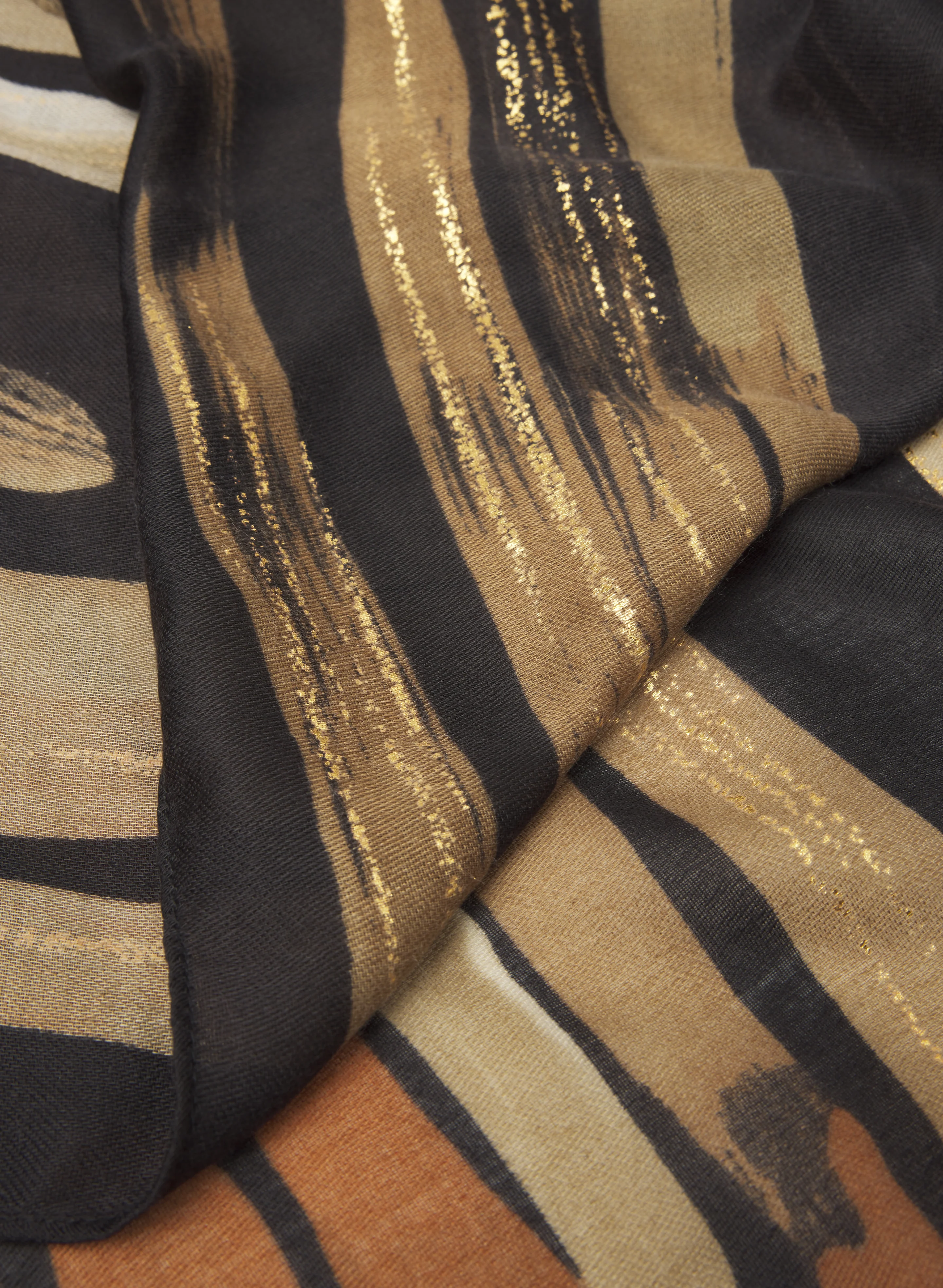 Abstract Stripe Scarf - Image 3