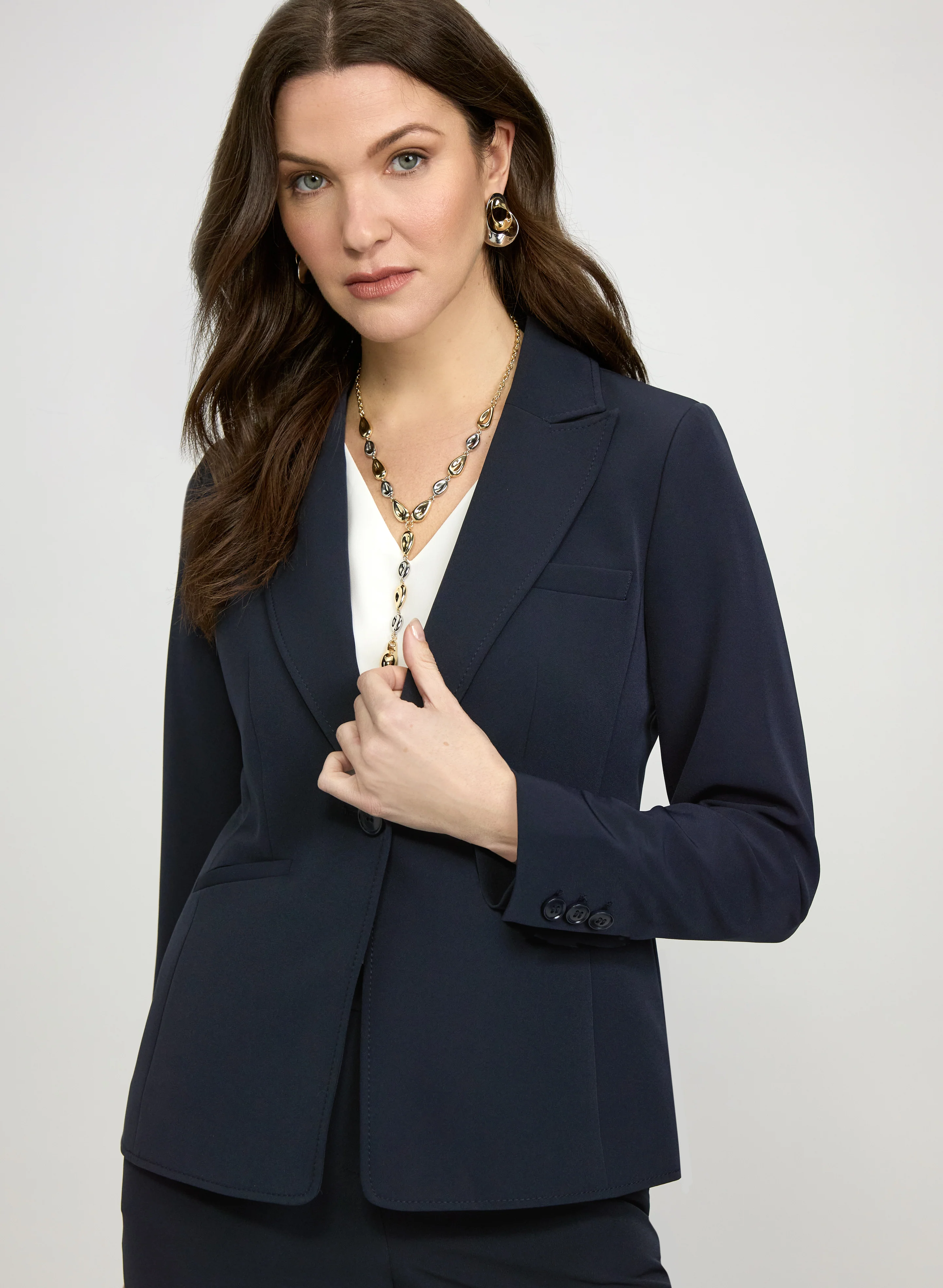 Signature Single-Breasted Blazer
