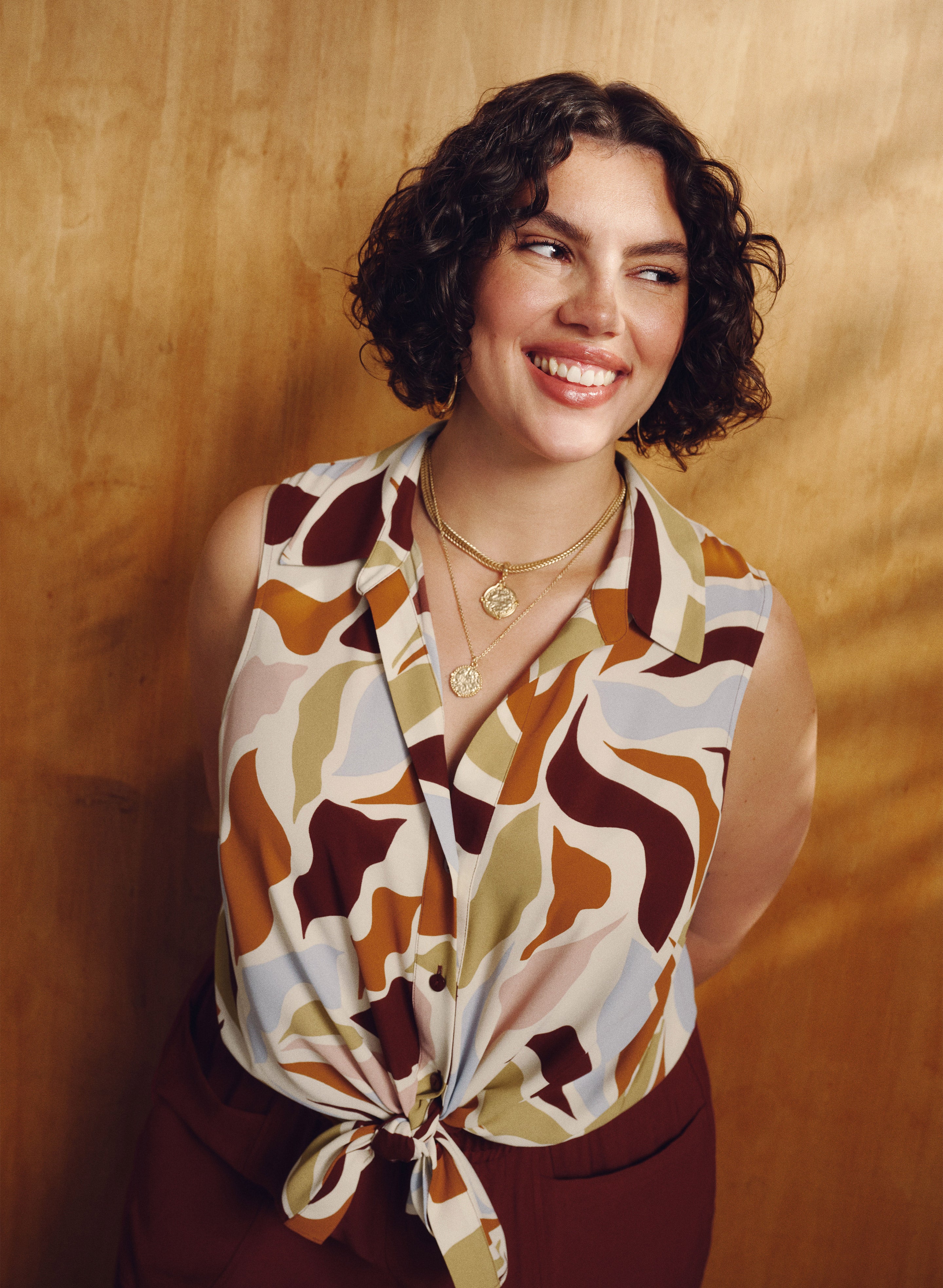 Sleeveless Abstract Blouse - Image 2