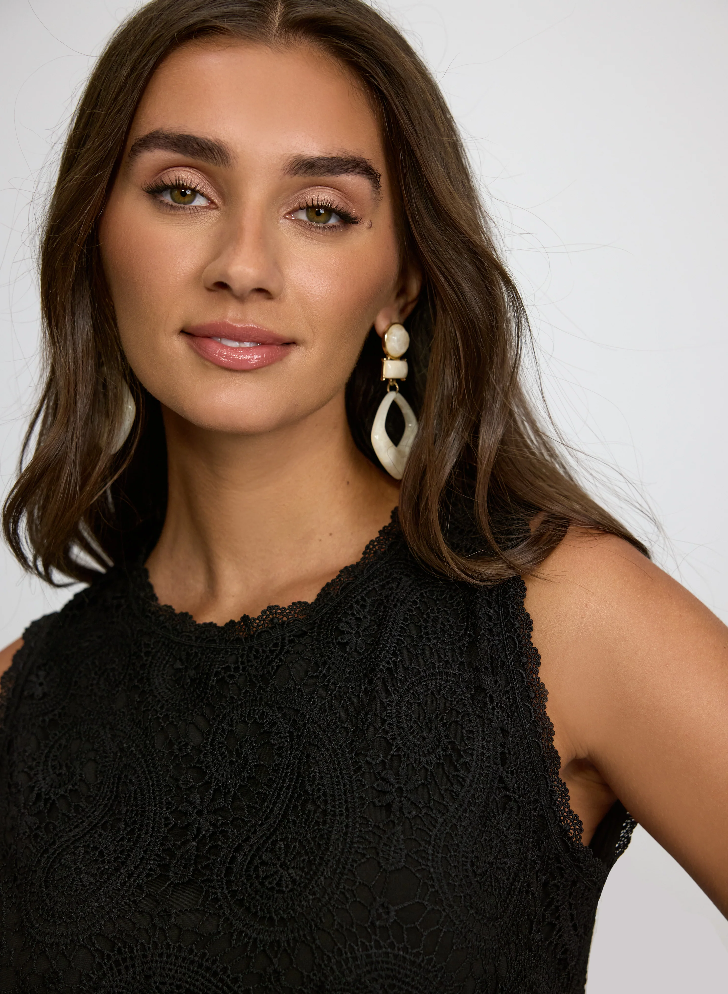 Sleeveless Lace Top - Image 2