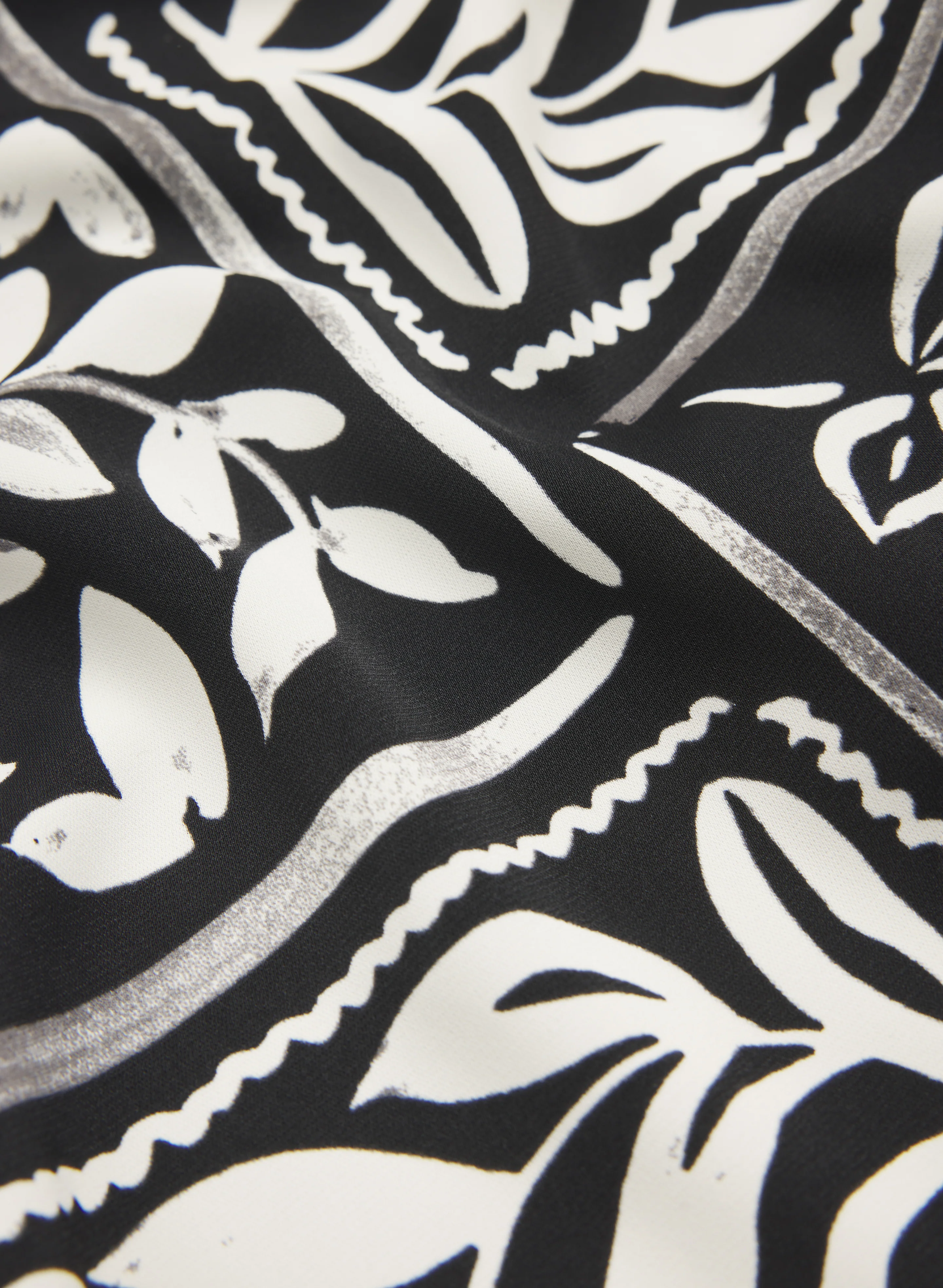 Tile Print Top - Image 7
